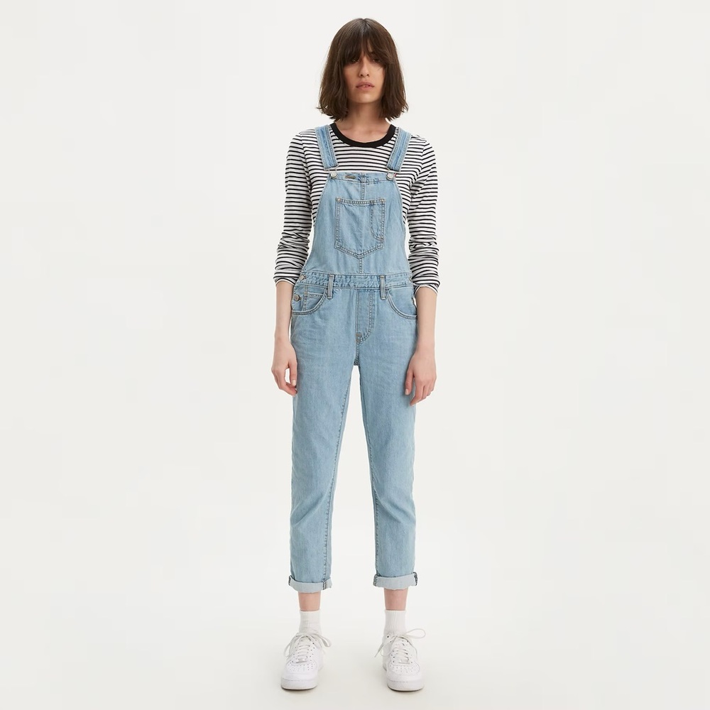 LEVI’S Denim Overalls, light wash, size small